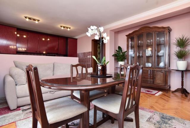 Vila Apartments Lidija Petrovac المظهر الخارجي الصورة